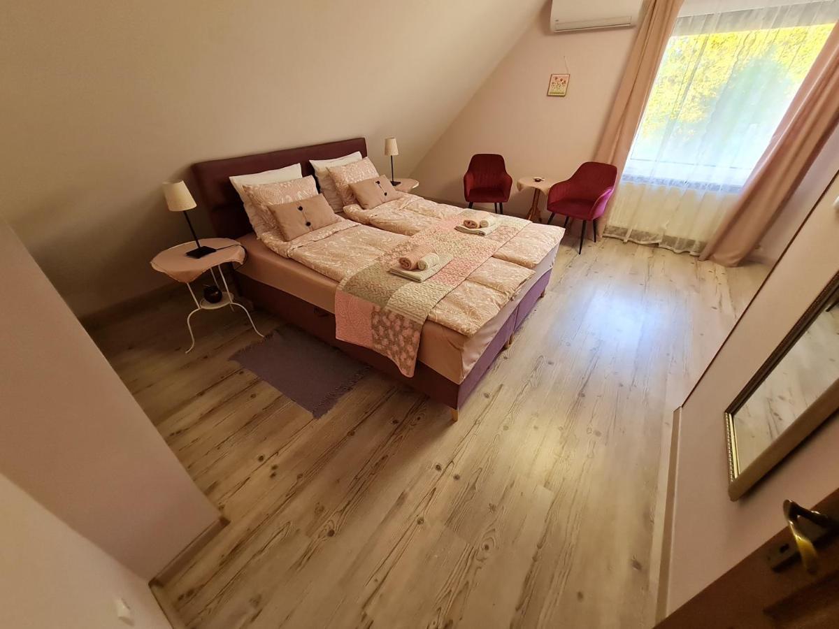 Apartments For Rent Near Budapest Etyek Bagian luar foto